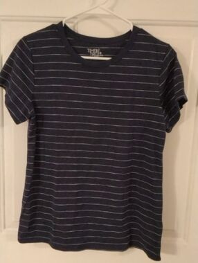 Time and Tru Navy Blue Striped Short Sleeve Tee